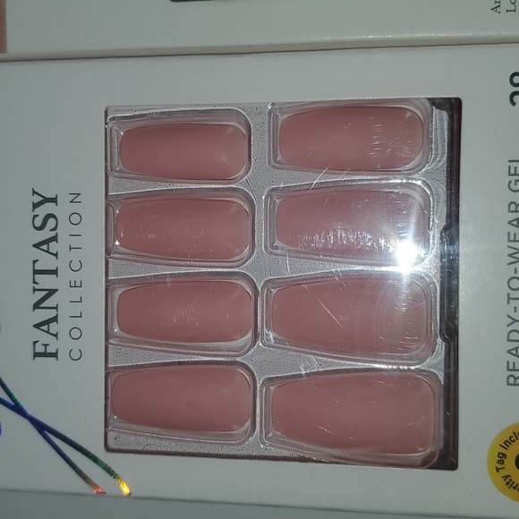 Nails - Picture 2 of 10